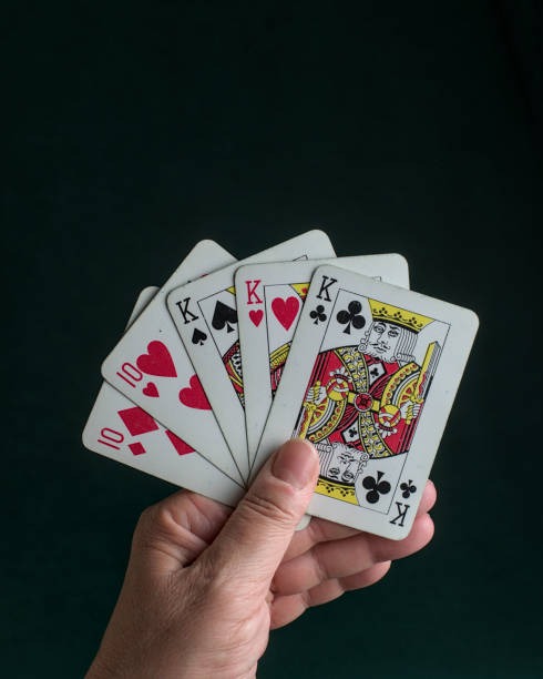 ciu toto live-dealer tables with blackjack and roulette